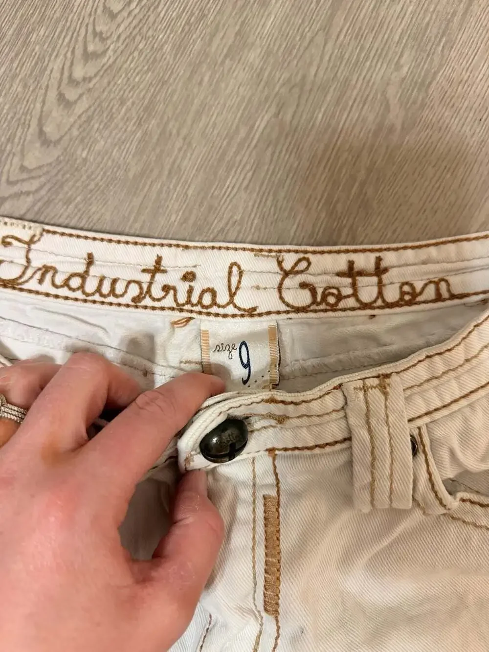 Industrial Cotton Y2K White Denim Bermuda Shorts with Thick Contrast Stitching S
